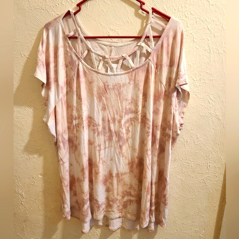 NWT Size 2 Maurices 24/7 tie dye short sleeve tee